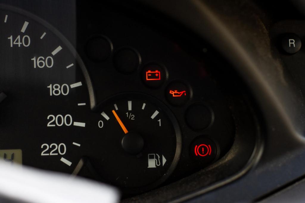 screen-display-car-status-warning-light-dashboard-panel-symbols-which-show-fault-indicators-low-battery-lack-oil.jpg screen-display-car-status-warning-light-dashboard-panel-symbols-which-show-fault-indicators-low-battery-lack-oil.jpg